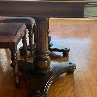 ETHAN ALLEN Table & 8 Chairs