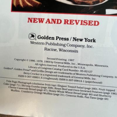 Misc Cookbooks & Cleaning Book