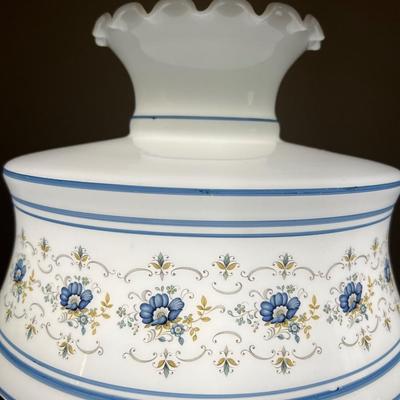 Vintage Quoizel Abigail Adams Milk Glass Globe Table Lamp.