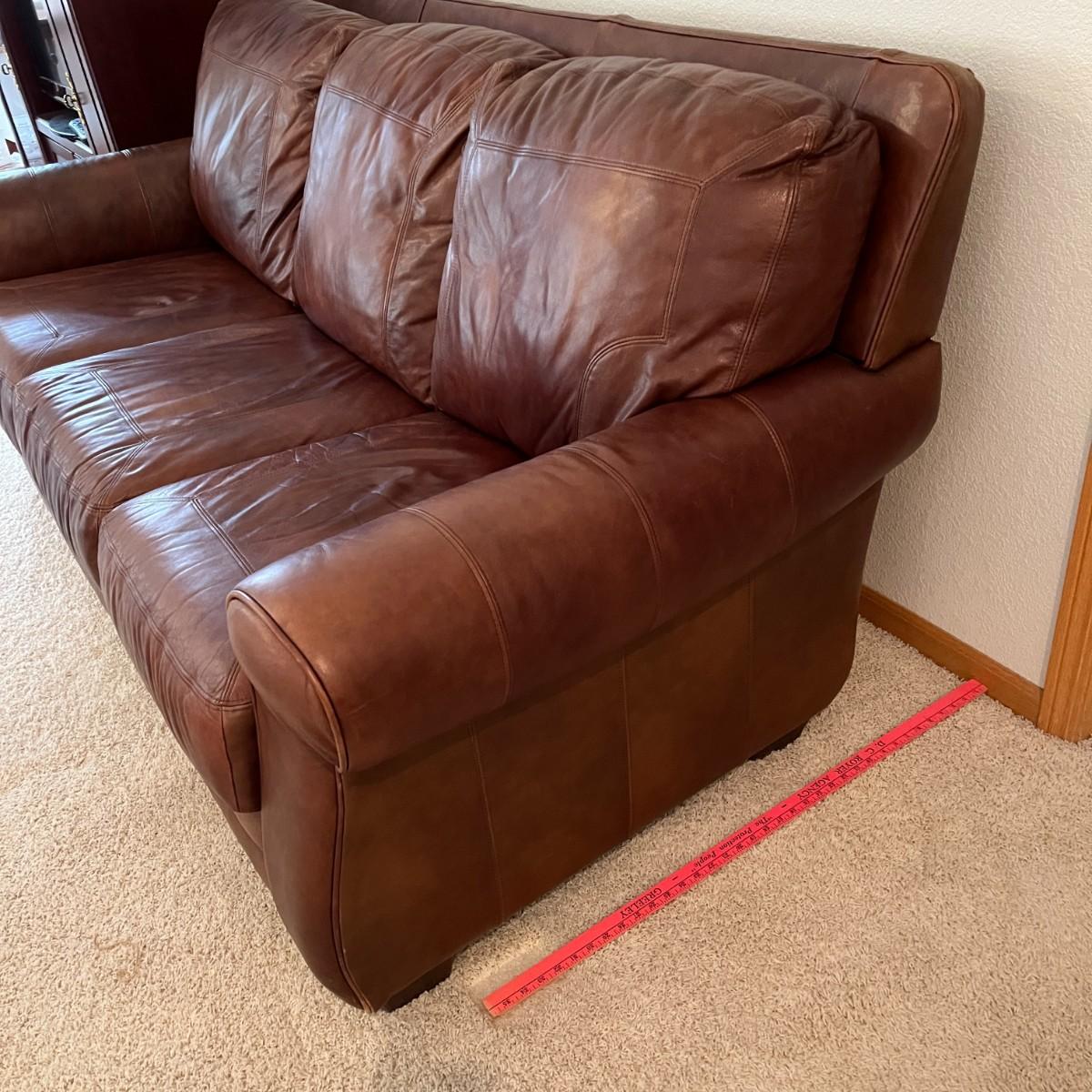 Lane leather couch outlet