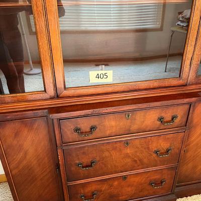 Duncan Phyfe Style China Hutch