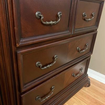 BROYHILL TALLBOY Gentlemenâ€™s Chest