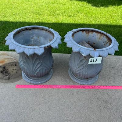 2 Outdoor Planters