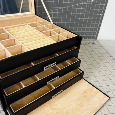 Jewelry Box Black, With Magnetic Close