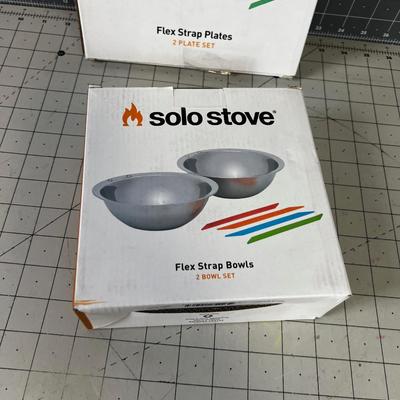 SOLO Flex Strap Plates and Bowls NEW in the Box 