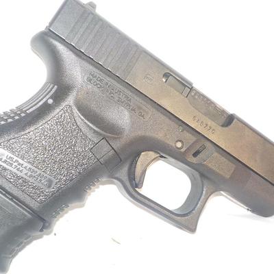Glock 27, 40 Cal. pistol./ NOT MASS./ POLICE YES or out of state/ est. $200 to $600.