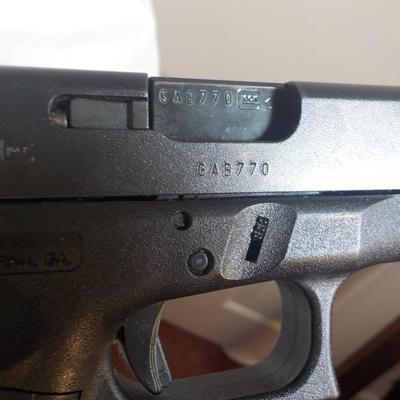 Glock 27, 40 Cal. pistol./ NOT MASS./ POLICE YES or out of state/ est. $200 to $600.