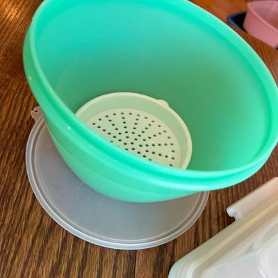 Salad Spinner & Tupperware