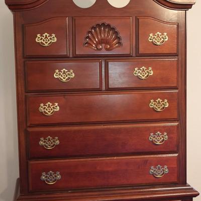 Queen Anne Style Highboy Dresser / Tall chest
