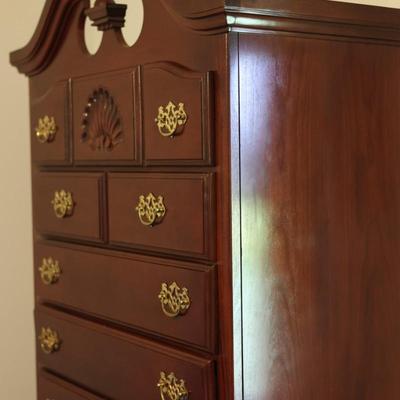 Queen Anne Style Highboy Dresser / Tall chest