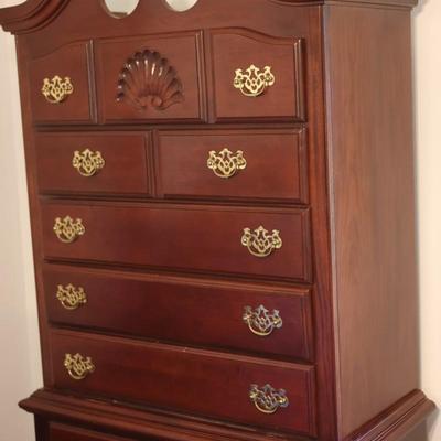 Queen Anne Style Highboy Dresser / Tall chest