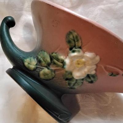 Roseville Cornucopia With Flower Frog