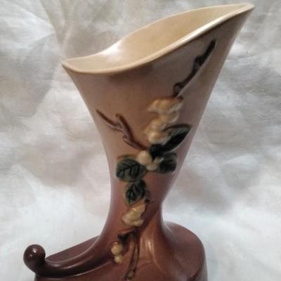 Roseville Pottery Snowberry Dusty Rose Pink Cornucopia Vase #ICC-6