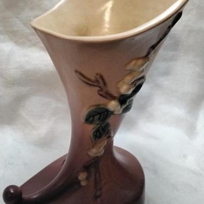 Roseville Pottery Snowberry Dusty Rose Pink Cornucopia Vase #ICC-6