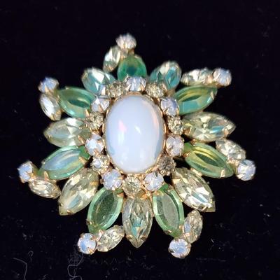 Alice Caviness Brooch