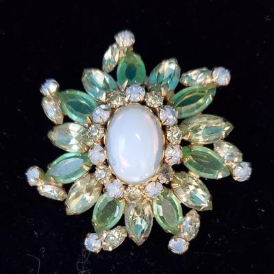 Alice Caviness Brooch