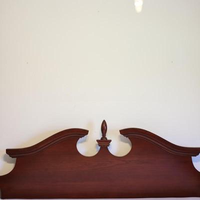 4 Post Bed W/ Mattress Queen Size (see description)