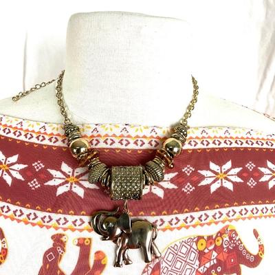 173 Elephant Style Shawl with Elephant Necklace and Earrings