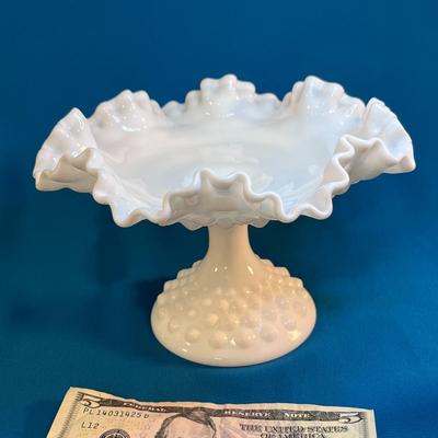 VINTAGE WHITE HOBNAIL FOOTED CANDY DISH WITH RUFFLED EDGE