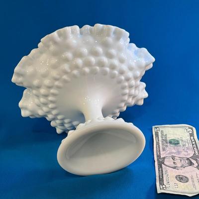 VINTAGE WHITE HOBNAIL FOOTED CANDY DISH WITH RUFFLED EDGE