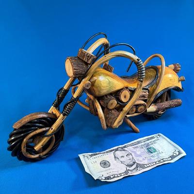 FANTASTIC ALL WOOD MOTORCYCLE SCULPTURE AMAZING DETAIL