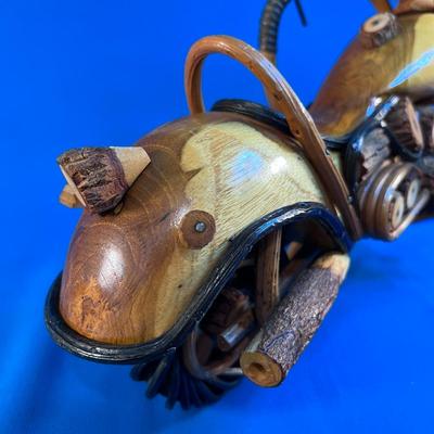 FANTASTIC ALL WOOD MOTORCYCLE SCULPTURE AMAZING DETAIL