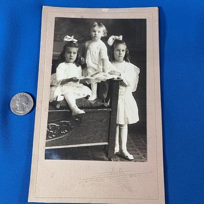 â€œTHE GIRLSâ€ EARLY CABINET PHOTO 