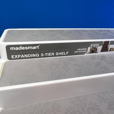 EXPANDING 3 TIER SHELF NON-SLIP SURFACE LIKE NEW 
