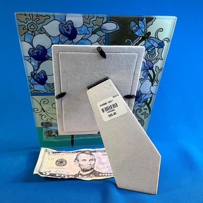 PRETTY RAISED DESIGN FLOWERS & DRAGONFLIES GLASS PICTURE FRAME