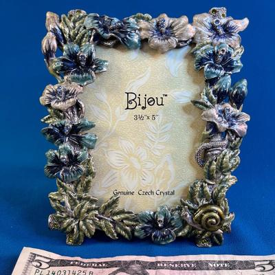 BEAUTIFUL CZECH CRYSTAL IRIDESCENT FLORAL PICTURE FRAME
