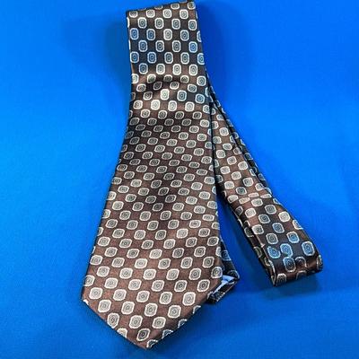 OSCAR DE LA RENTA MENâ€™S NECK TIE HAND SEWN