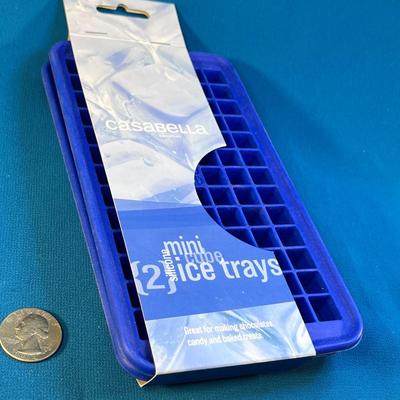 SET OF 2 SILICONE MINI ICE CUBE TRAYS MAKES SLUSHY ICE