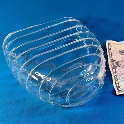 UNIQUE CLEAR RIBBED DESIGNER ART GLASS VASE