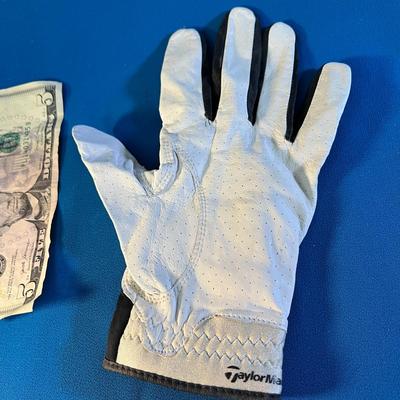 â€œTAYLOR MADEâ€ GOLF GLOVE NEW UNUSED