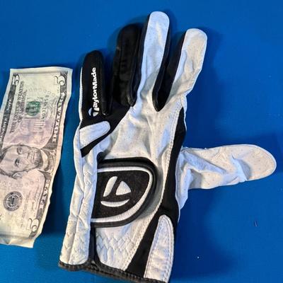 â€œTAYLOR MADEâ€ GOLF GLOVE NEW UNUSED