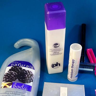 GRAB AND GO TRAVEL SIZE TOILETRIES ASSORTMENT 14 PC.