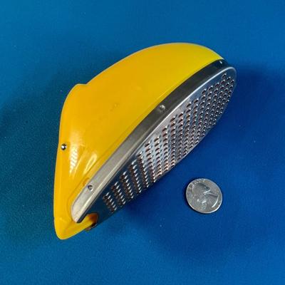 â€œBOSTON WAREHOUSEâ€ MOUSE CHEESE GRATER