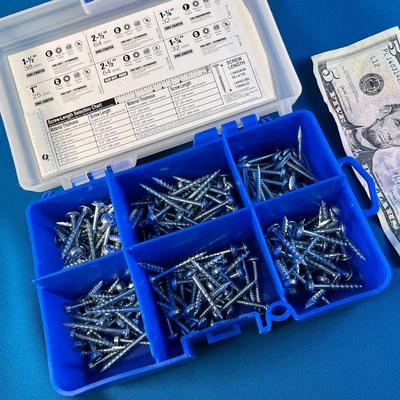 POCKET-HOLE SCREW STARTER KIT IN STURDY PLASTIC CONTAINER