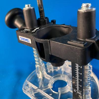 DREMEL-INTO-ROUTER ADAPTER & GUIDE ACCESSORIES