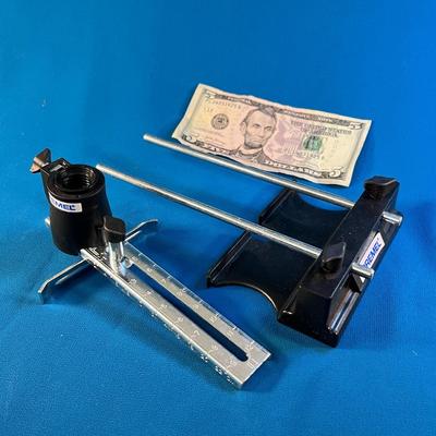 DREMEL-INTO-ROUTER ADAPTER & GUIDE ACCESSORIES