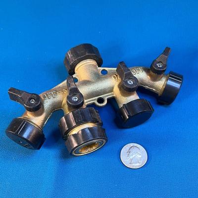 BRASS WATER DIVERTER FOR MULTIPLE HOSES