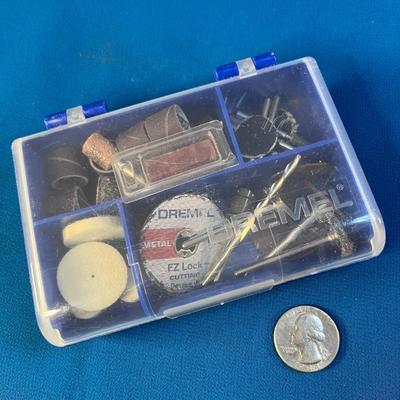 ASSORTED DREMEL TOOL ACCESSORIES 