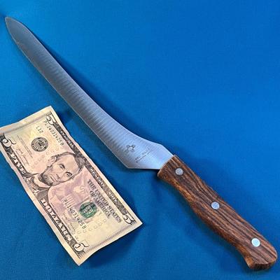 SLIGHTLY CURVED BLADE HIGH QUALITY KITCHEN KNIFE JAPAN