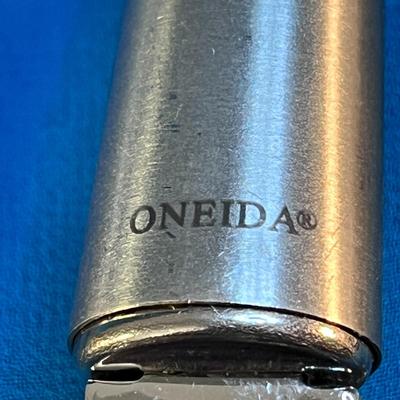 HIGH QUALITY ONEIDA HAND CRANK CAN OPENER 