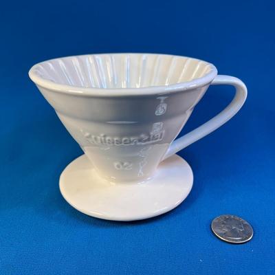 CERAMIC â€œKUISSENTIALâ€ POUR-OVER COFFEE FILTER HOLDER