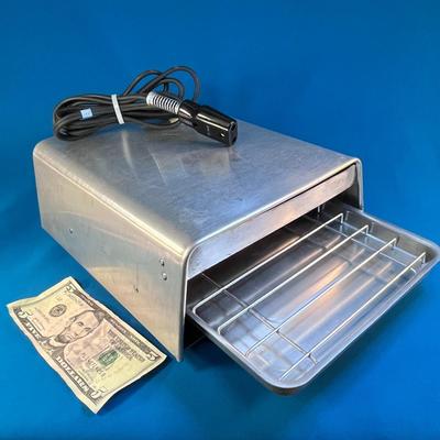 VINTAGE COUNTER-TOP TOASTER/BROILER APPLIANCE WITH HANDLE