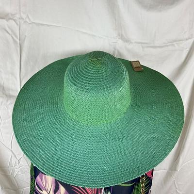 090 Palm Leaf Cover Up ,Green Straw Hat, Blue Statement Necklace, Pink Faux Leather Purse