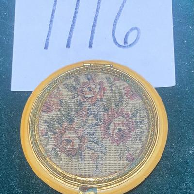 Vintage Bakelite Compact