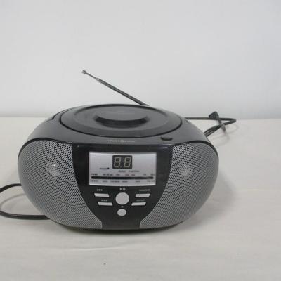 Insignia Compact Disc Player With AM/FM Radio