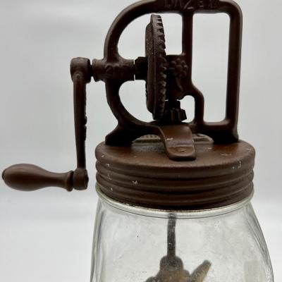 No. 20 DAZEY Churn Glass Butter Churn with Wood Paddle